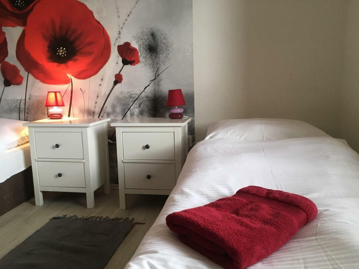 Apartmam Na Namesti II Opocno ภายนอก รูปภาพ