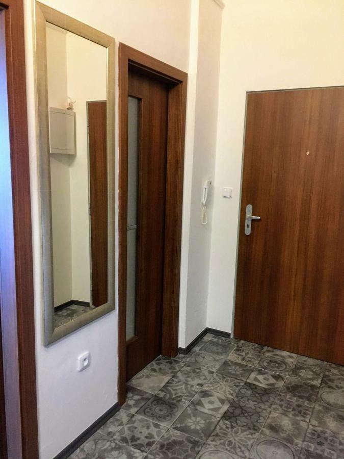 Apartmam Na Namesti II Opocno ภายนอก รูปภาพ